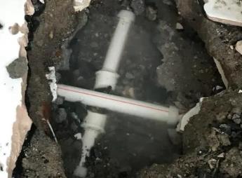 成都市阳台漏水维修公司为您分享楼上楼下漏水怎么处理